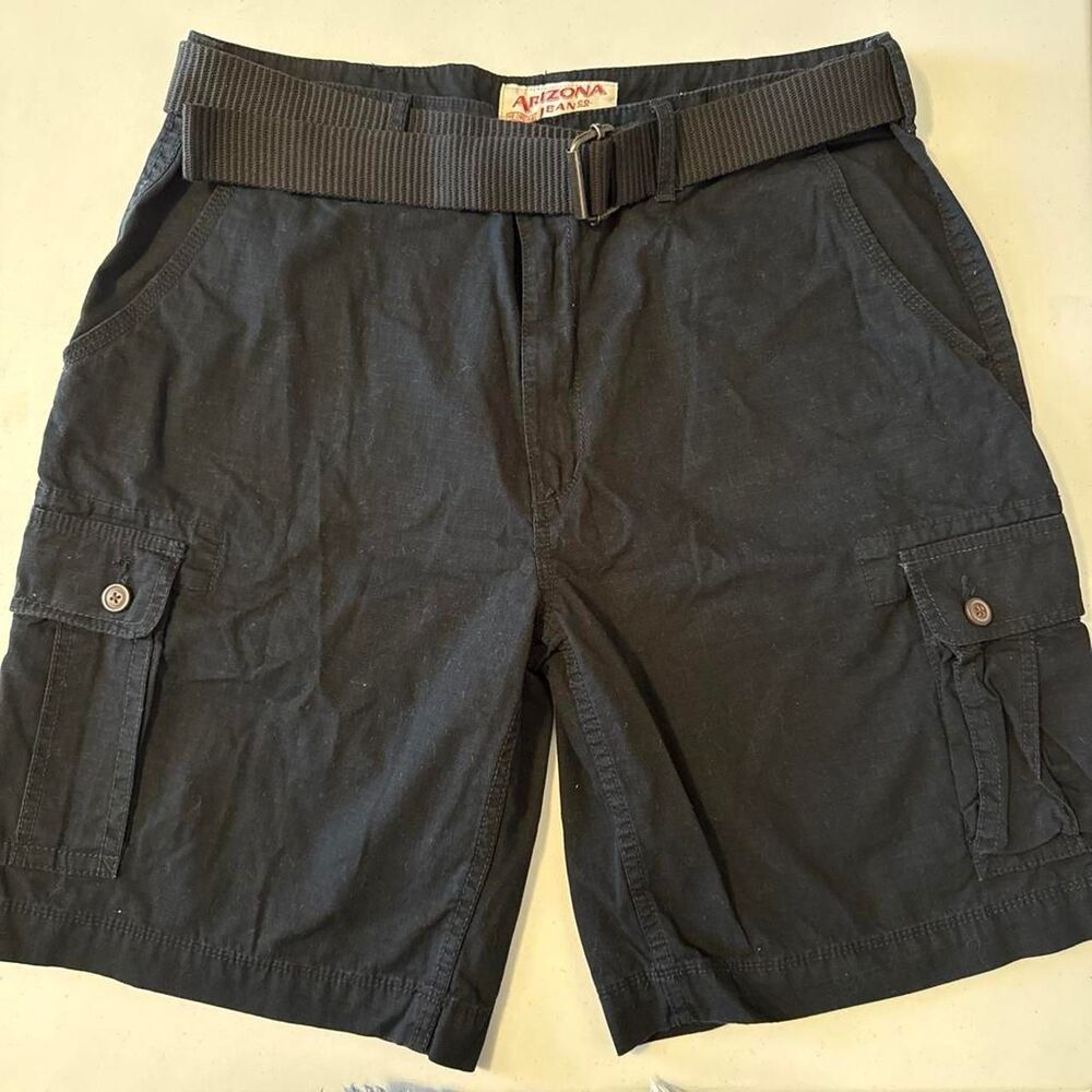 New Arizona Men's Black Cargo Shorts size 38 with belt